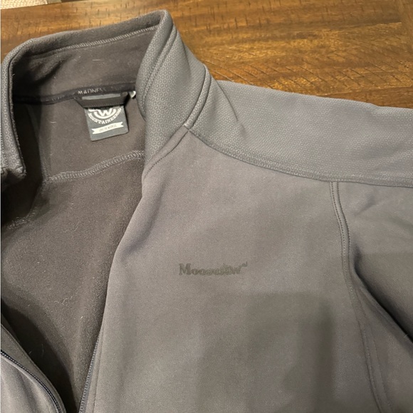 Moosejaw lightweight jacket - Picture 2 of 3